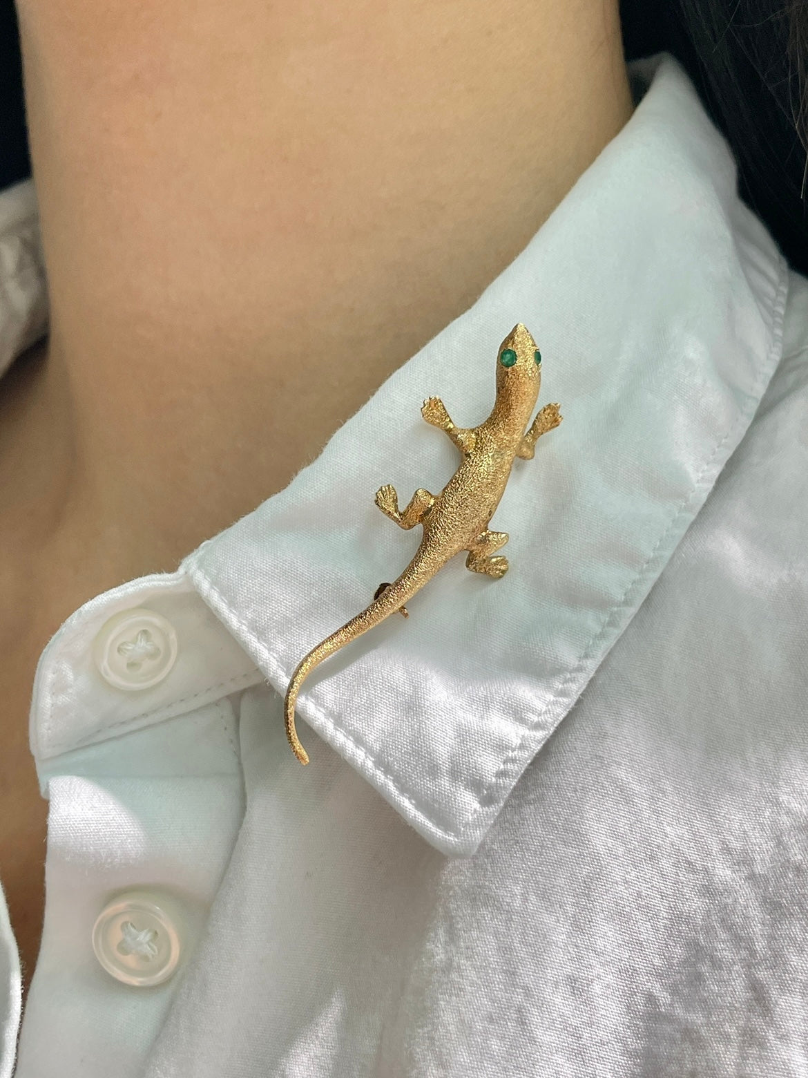 Vintage 18K Gold Emerald Lizard Brooch