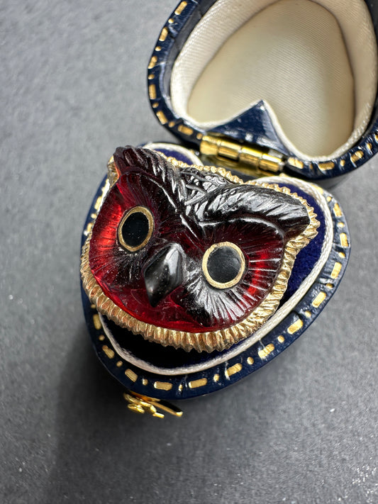 Diane Griswold 18K 黄金石榴石雕刻猫头鹰戒指