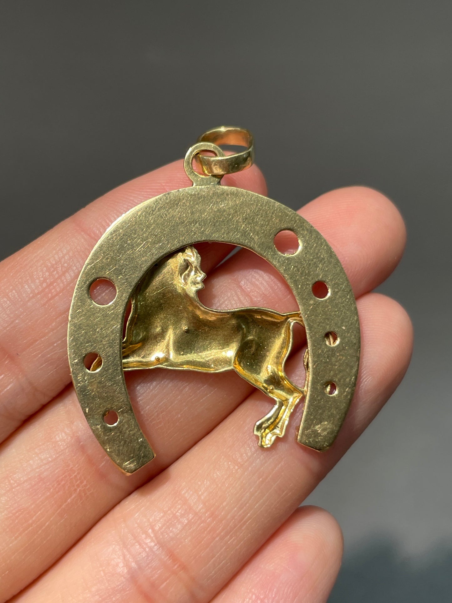 Vintage 14K Gold Large Horse Shoe Pendant