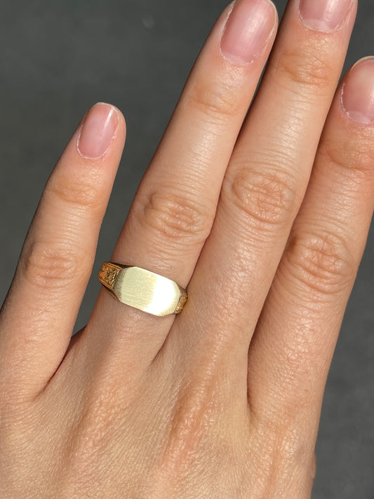 Vintage 14K Gold Hexagon Signet Motif Ring