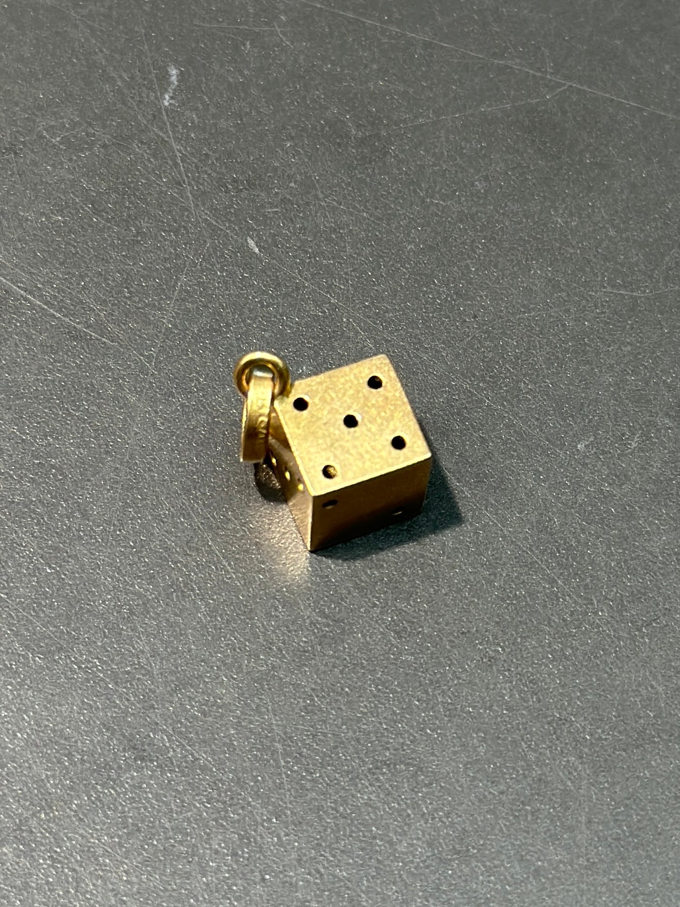 复古 18K 金骰子吊饰