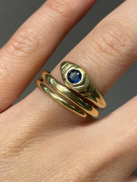 Vintage 18K Yellow Gold Sapphire Snake Coiled Ring