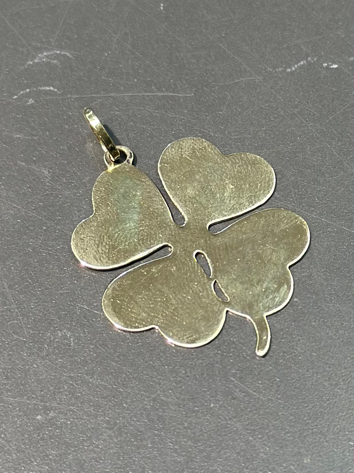 Vintage 14K Gold Large Clover Pendant