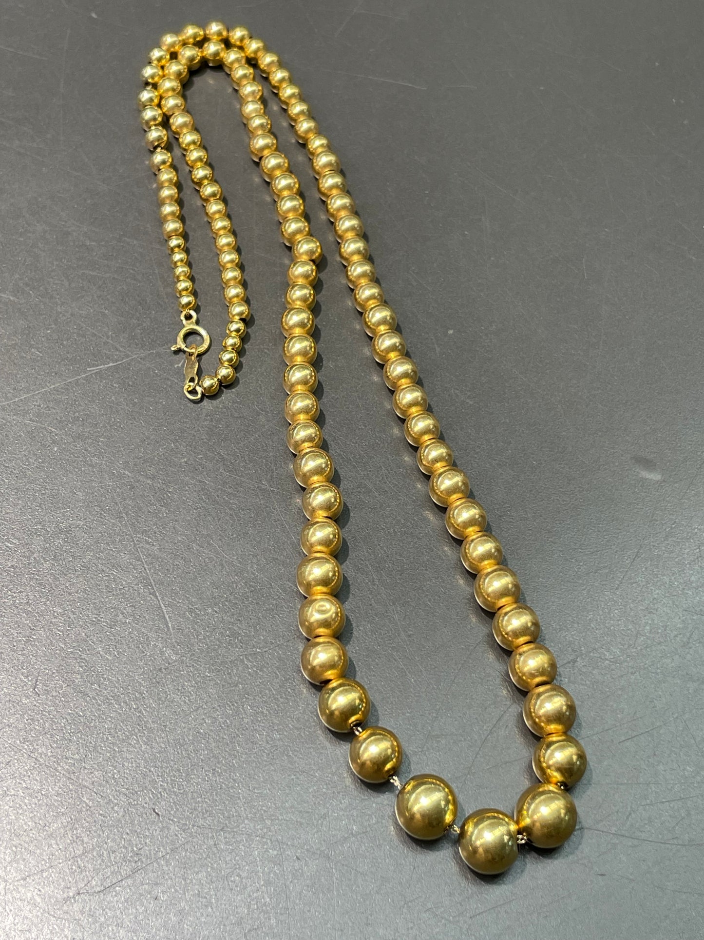 Vintage 14K Yellow Gold Graduated Bead Necklace 17.5 inch