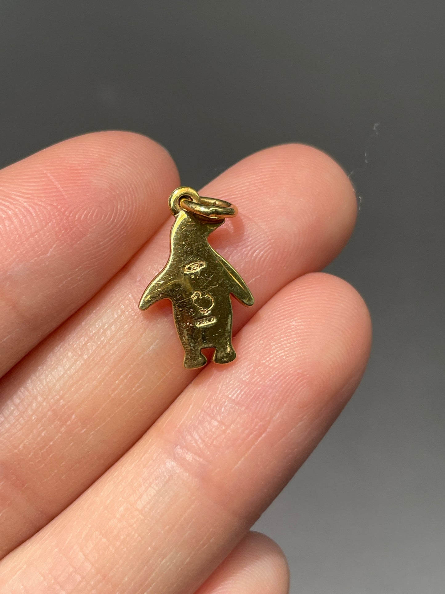 DoDo 18K Gold Penguin Charm