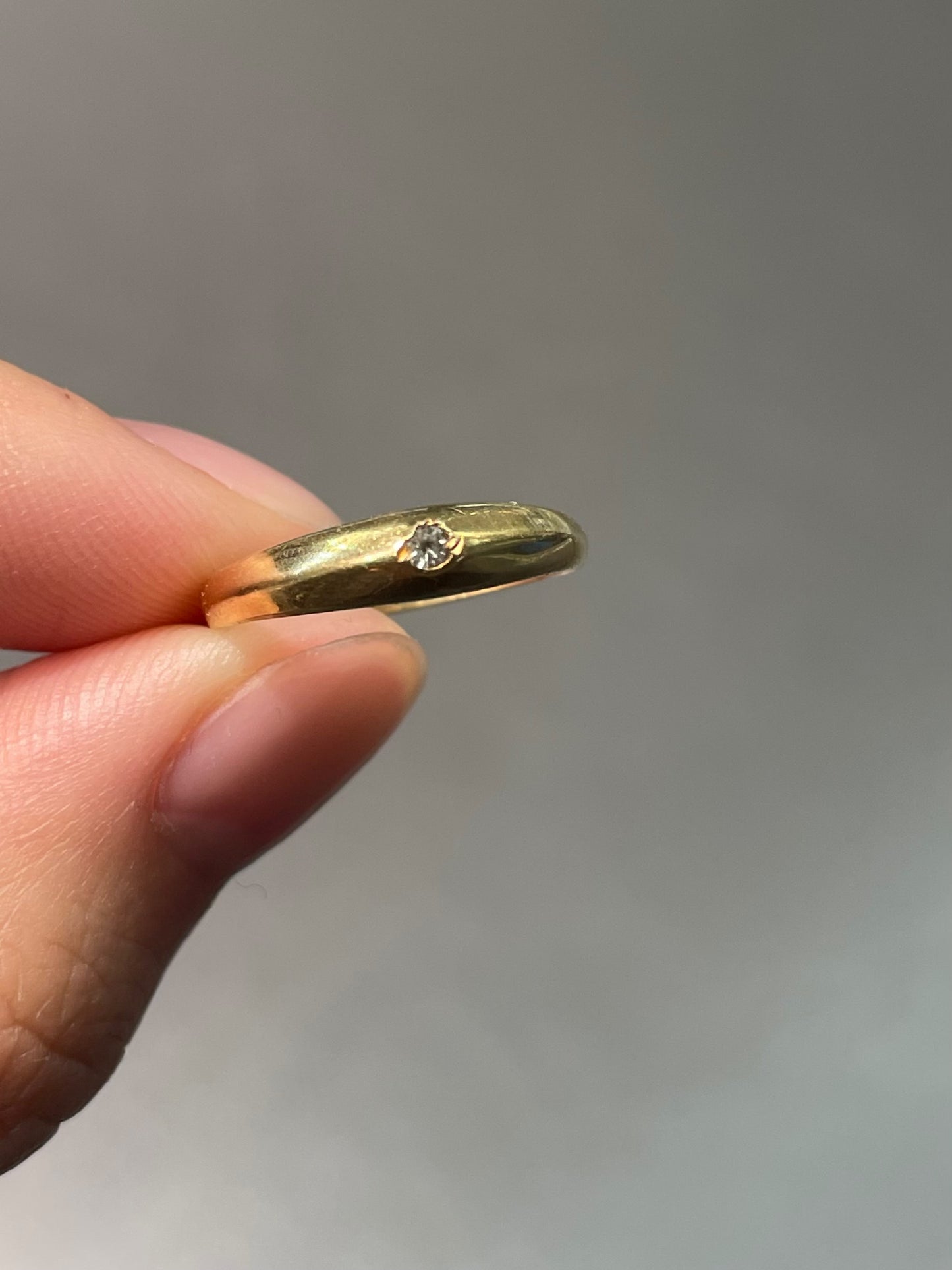 Vintage 18K Yellow Gold Diamond Gypsy Pinky Ring