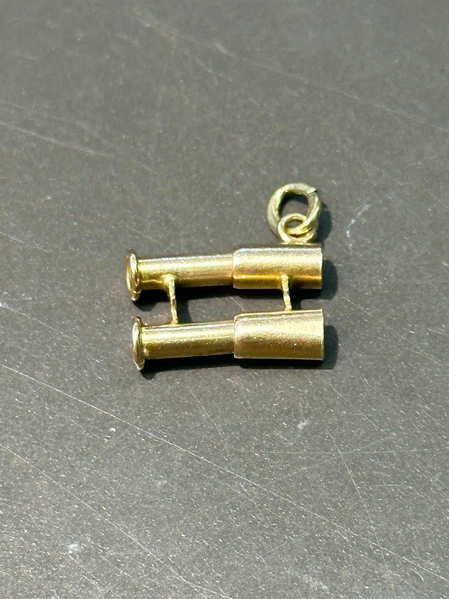 复古 14K 黄金铰接式双筒望远镜吊饰