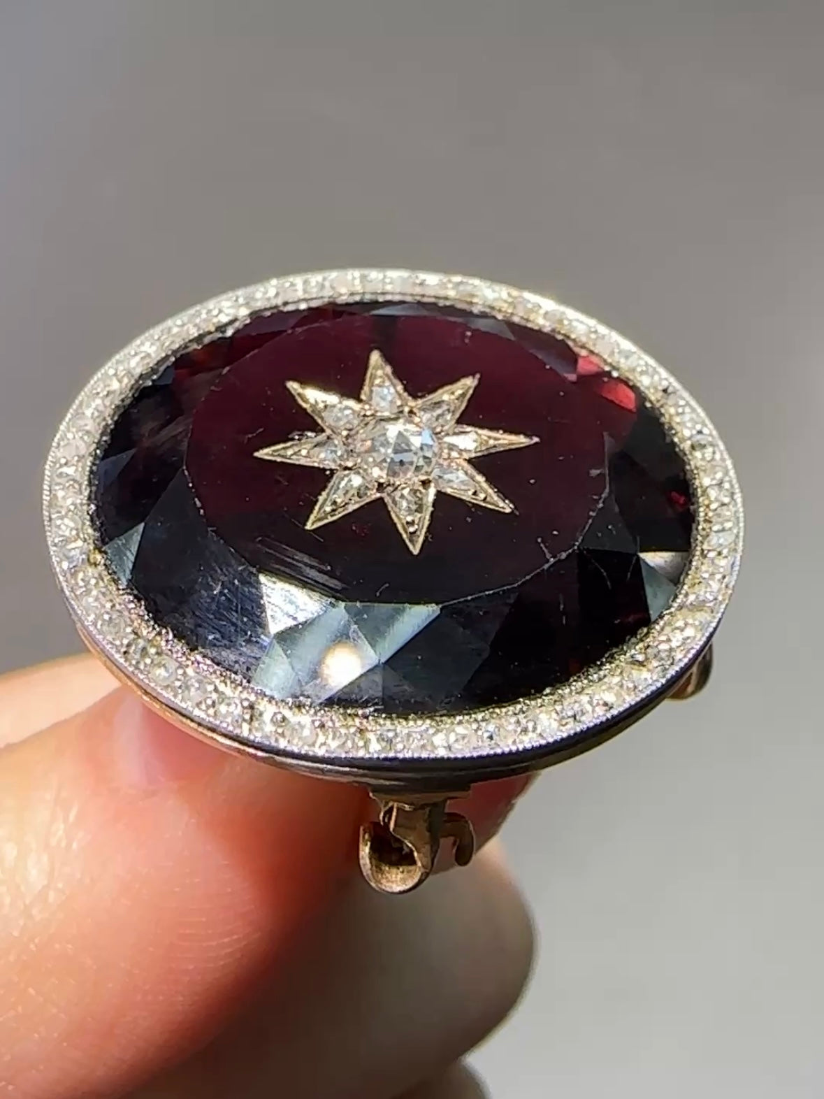 Antique 14K Yellow Gold Diamond Garnet Starburst Pendant Brooch