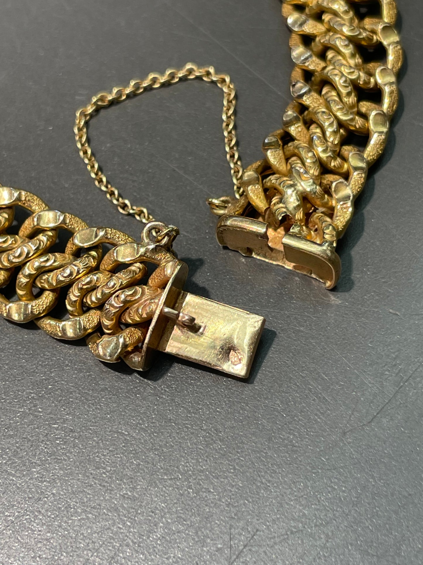 Antique French 18K Yellow Gold Repoussé Chain Bracelet