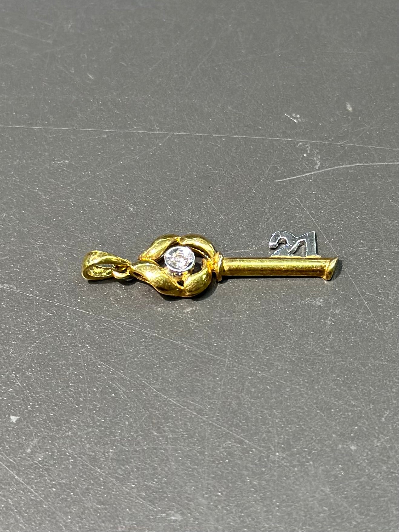 Vintage 18K Gold 21 Diamond Key Charm