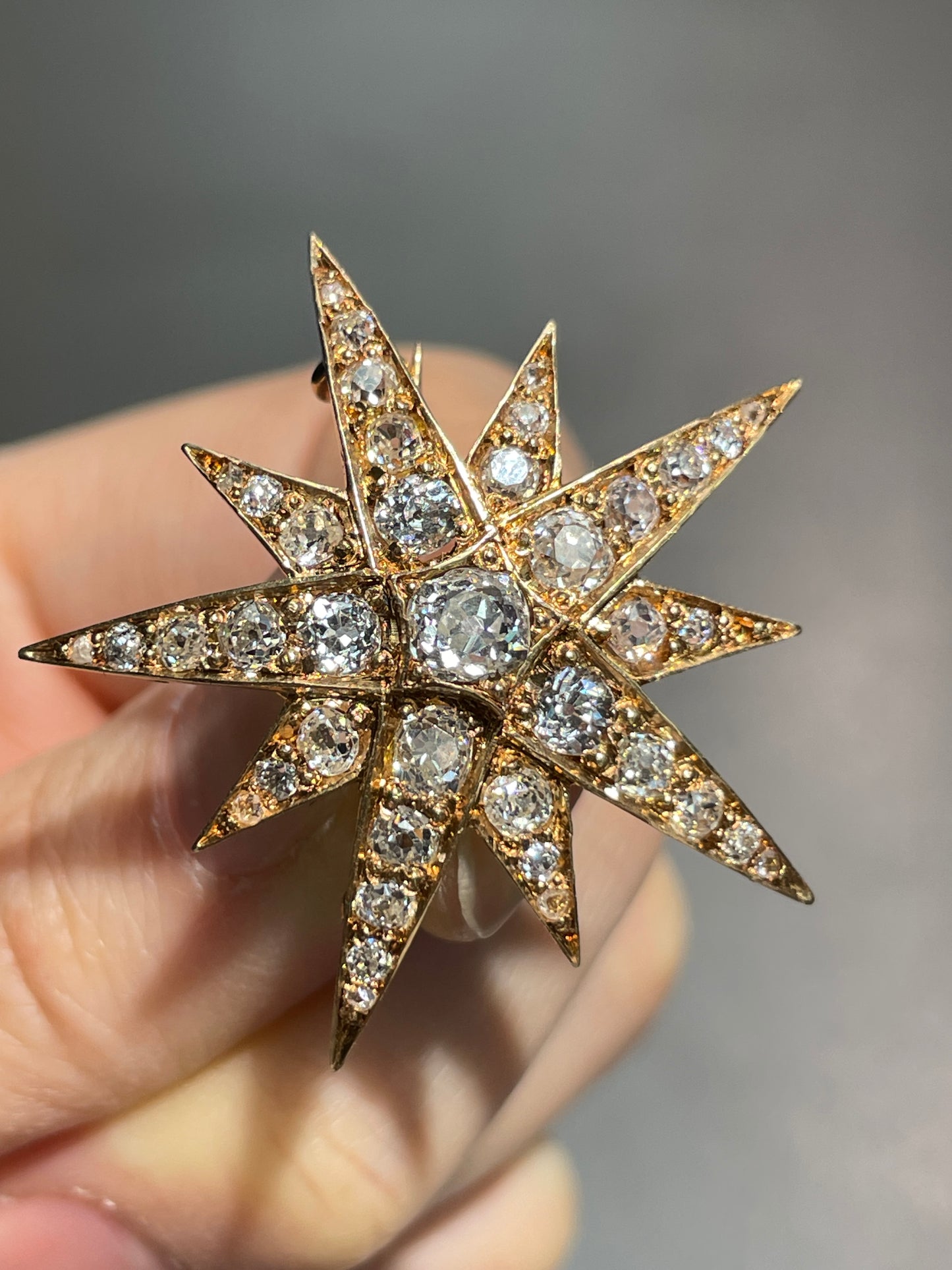 Antique 14K Gold 3.30 CTW Diamond Starburst Pendant Brooch