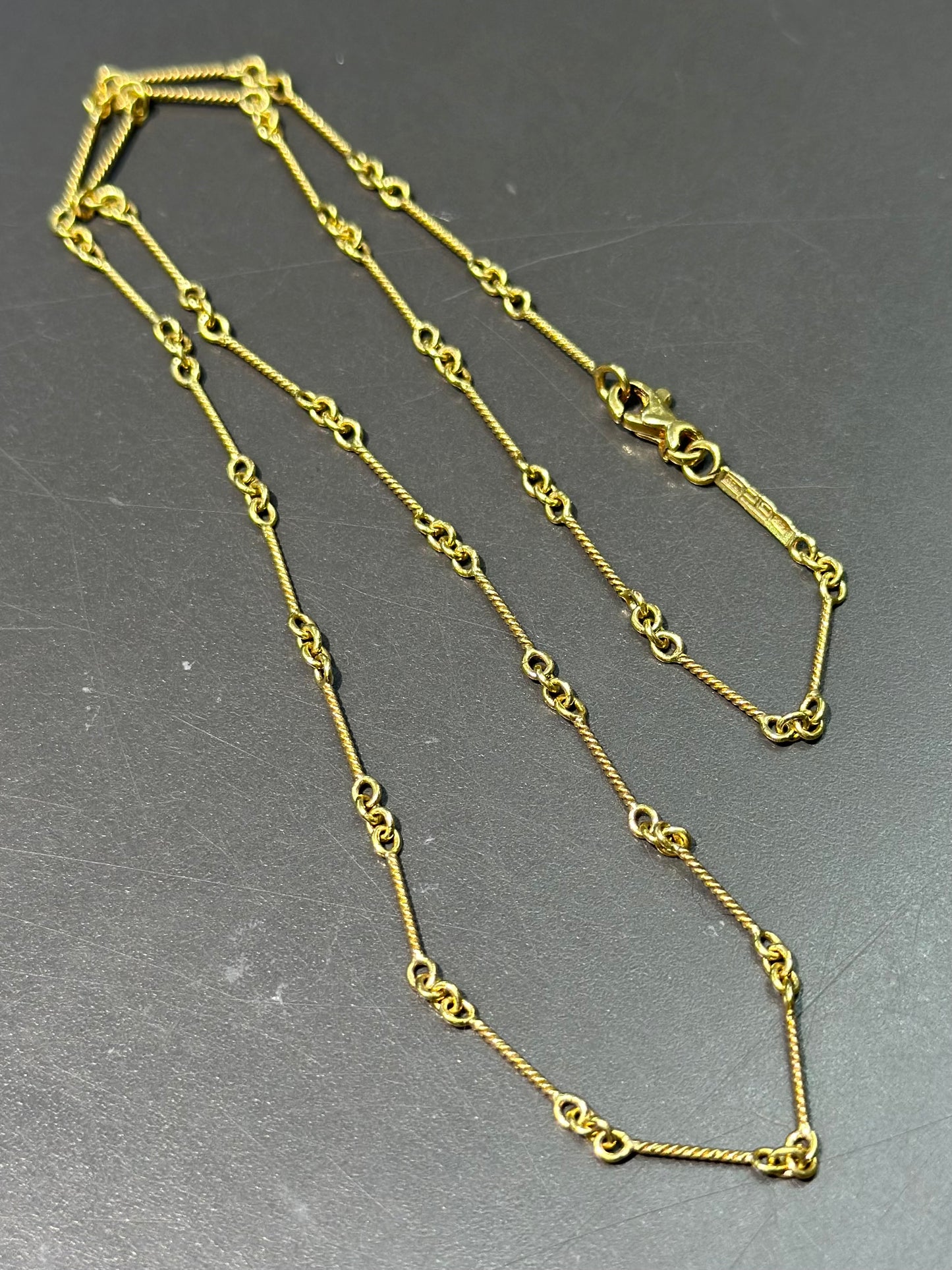 14K Gold Fancy Twisted Link Chain Necklace 17.0 inch