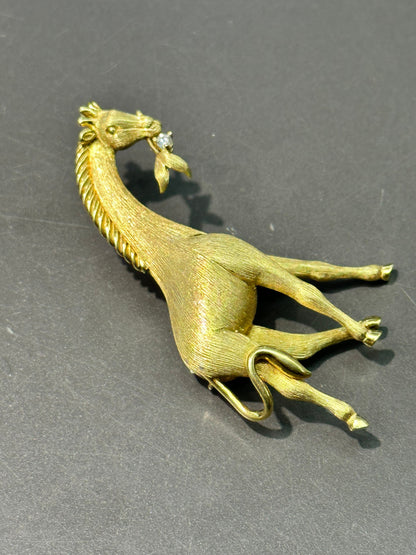 Henry Dunay 18K 金钻石长颈鹿胸针