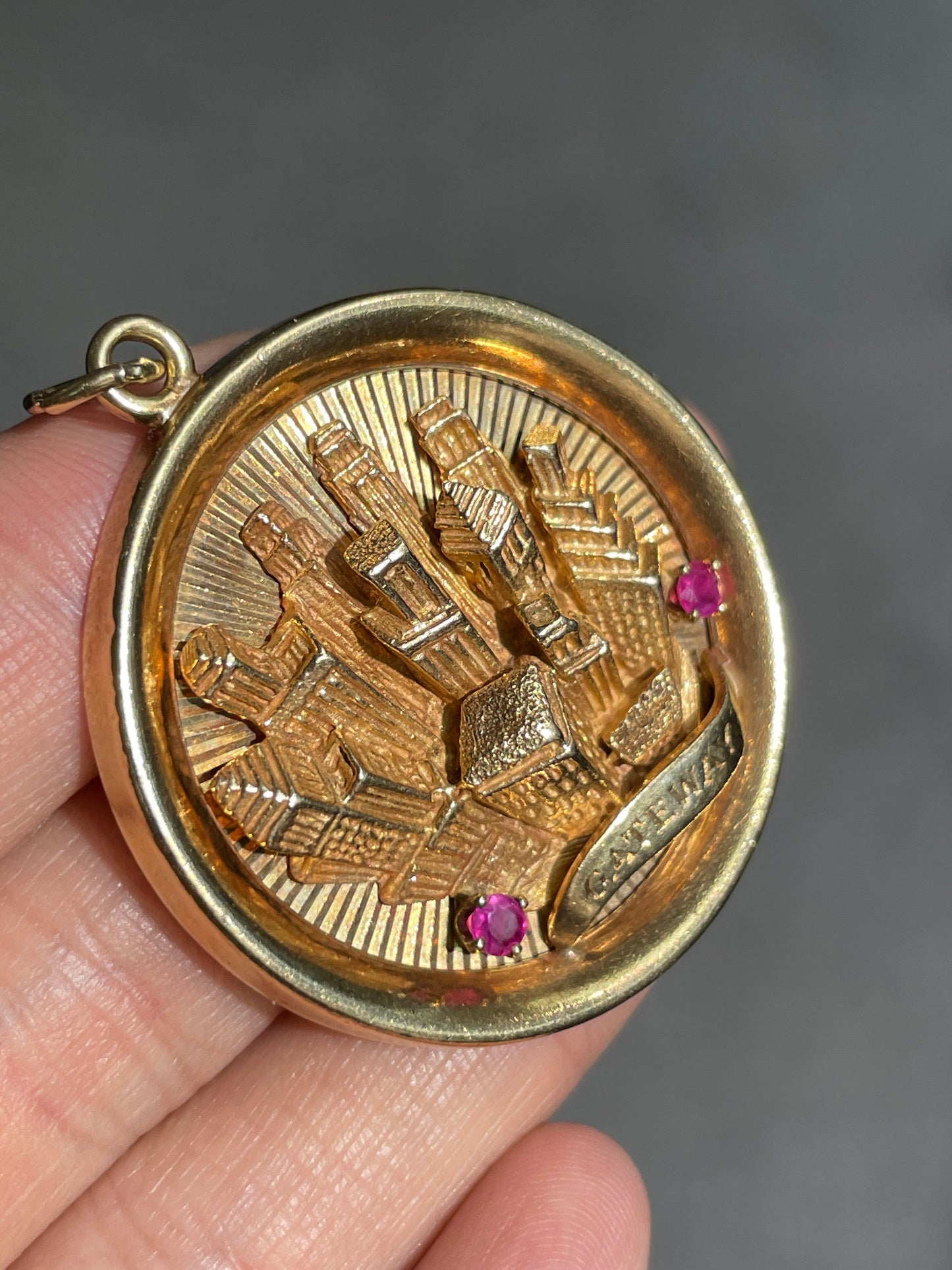 Vintage 14K Gold Large New York City Gateway Charm