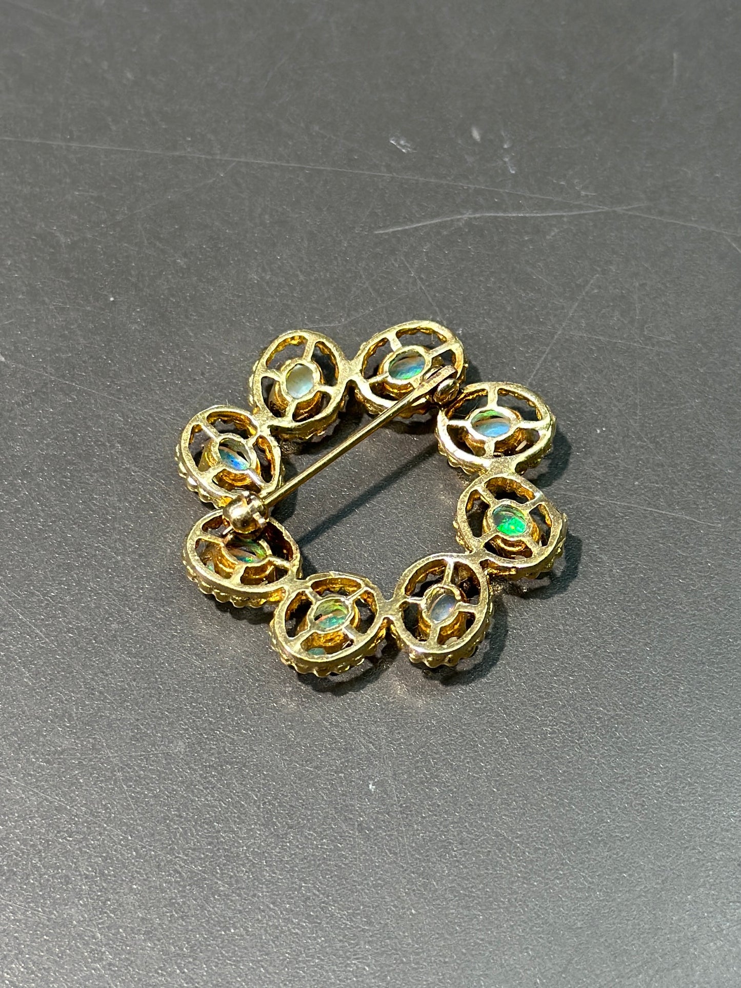 复古 14K 金蛋白石圆形胸针