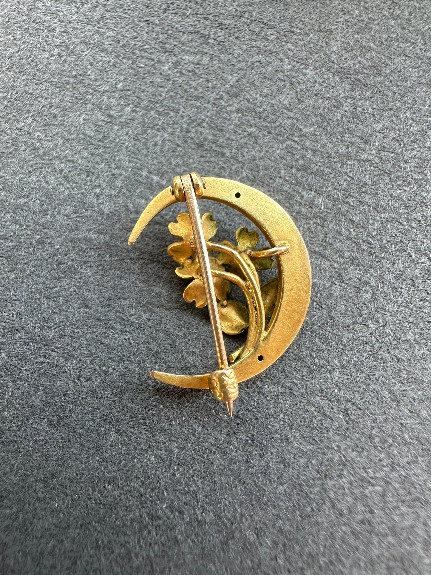 复古 14K 金 Krementz and Co. 粉红珐琅花朵新月花卉胸针
