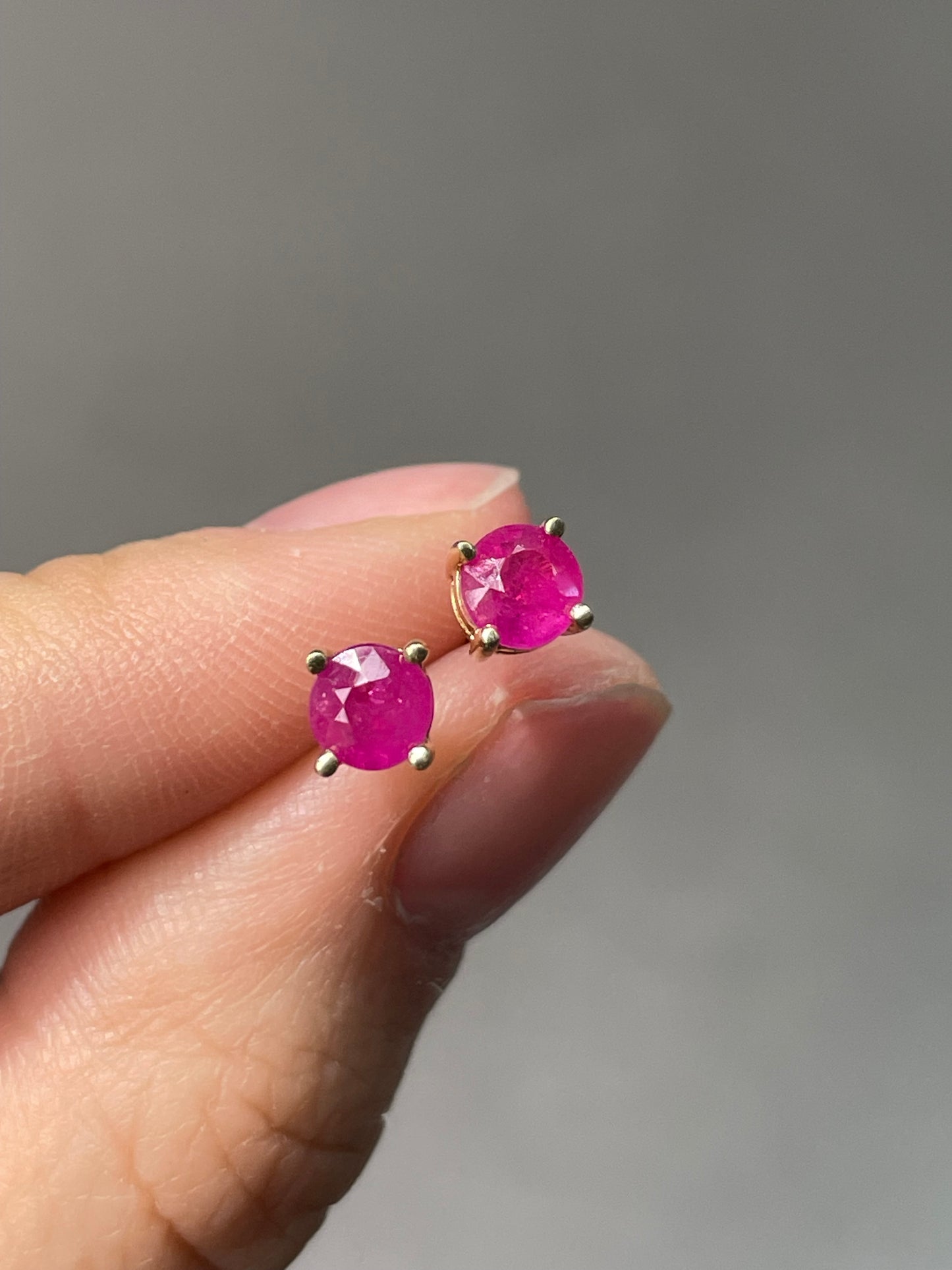 14K Yellow Gold Ruby Stud Earring