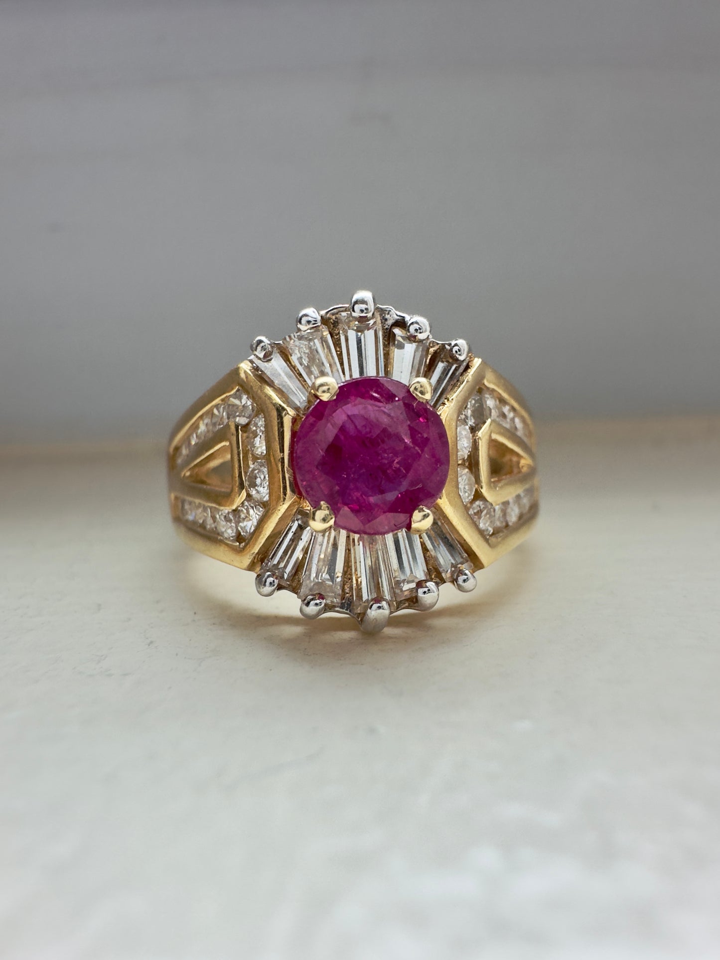 Vintage 14K Gold Ruby Diamond Ring