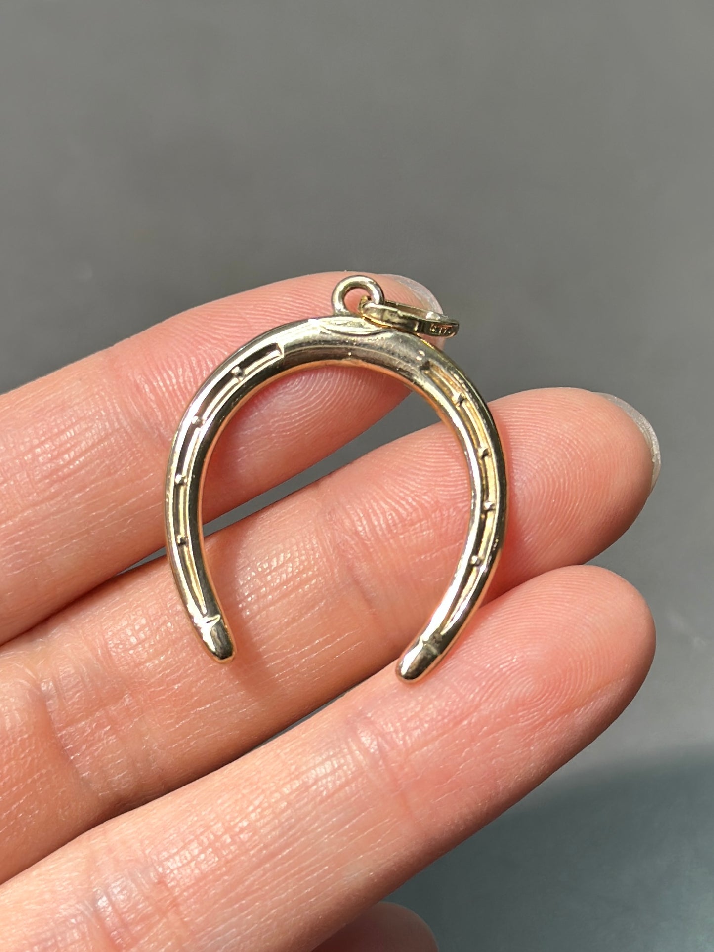 Vintage 14K Gold Large Horse Shoe Pendant