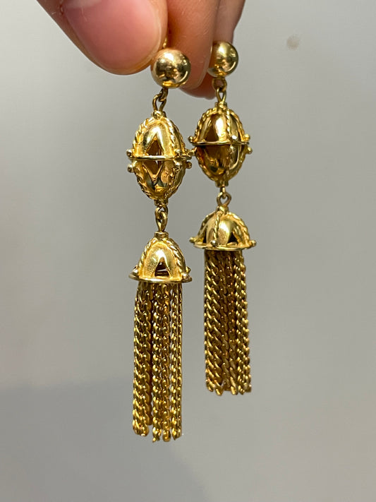 Vintage 18K Yellow Gold Tassel Earring