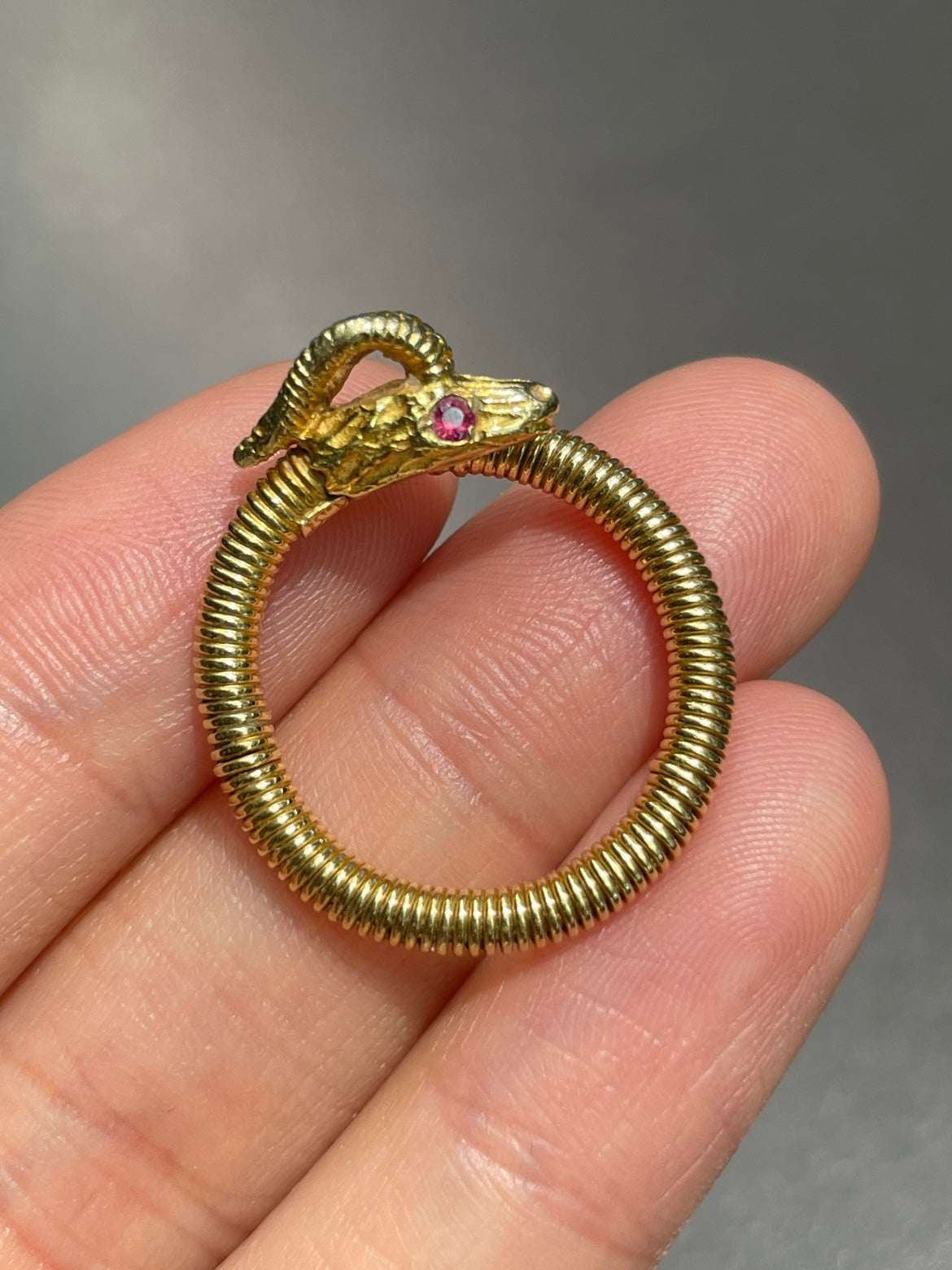 Vintage 18K Gold Ruby Ram Ring