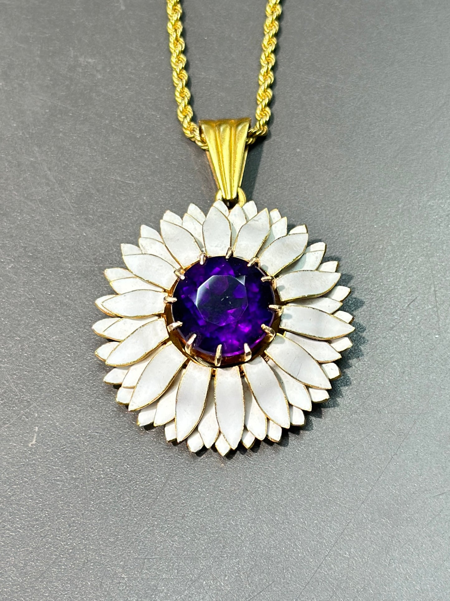 Victorian 18K Gold Amethyst White Enamel Daisy Pendant