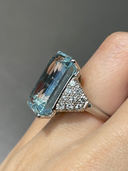 Vintage Platinum Aquamarine Diamond Ring