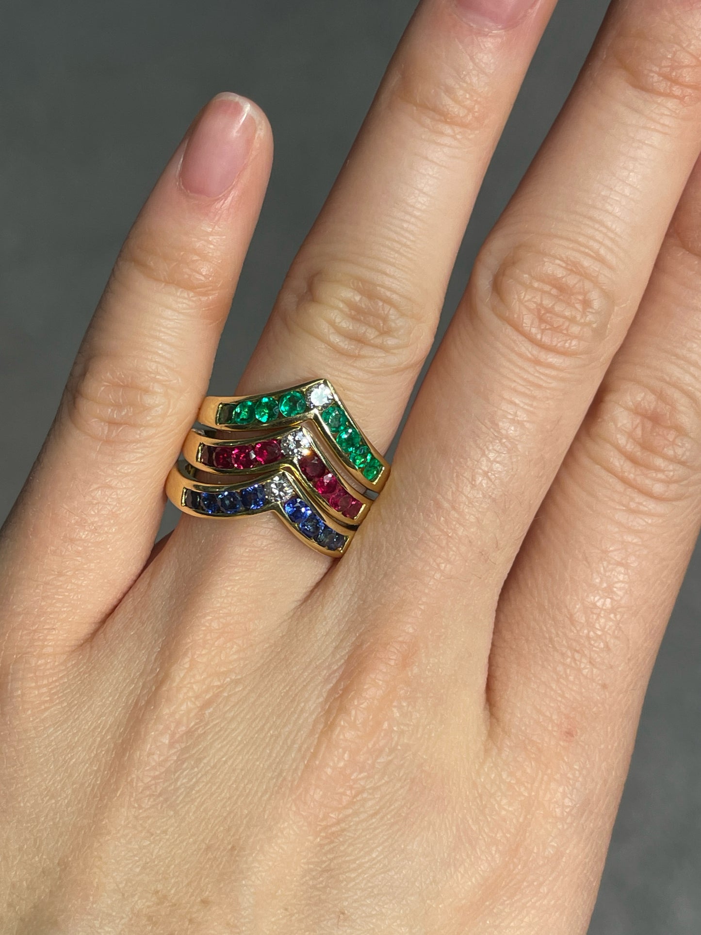 Vintage 14K Gold Emerald Ruby Sapphire Diamond Stacking Chevron Ring SZ 8