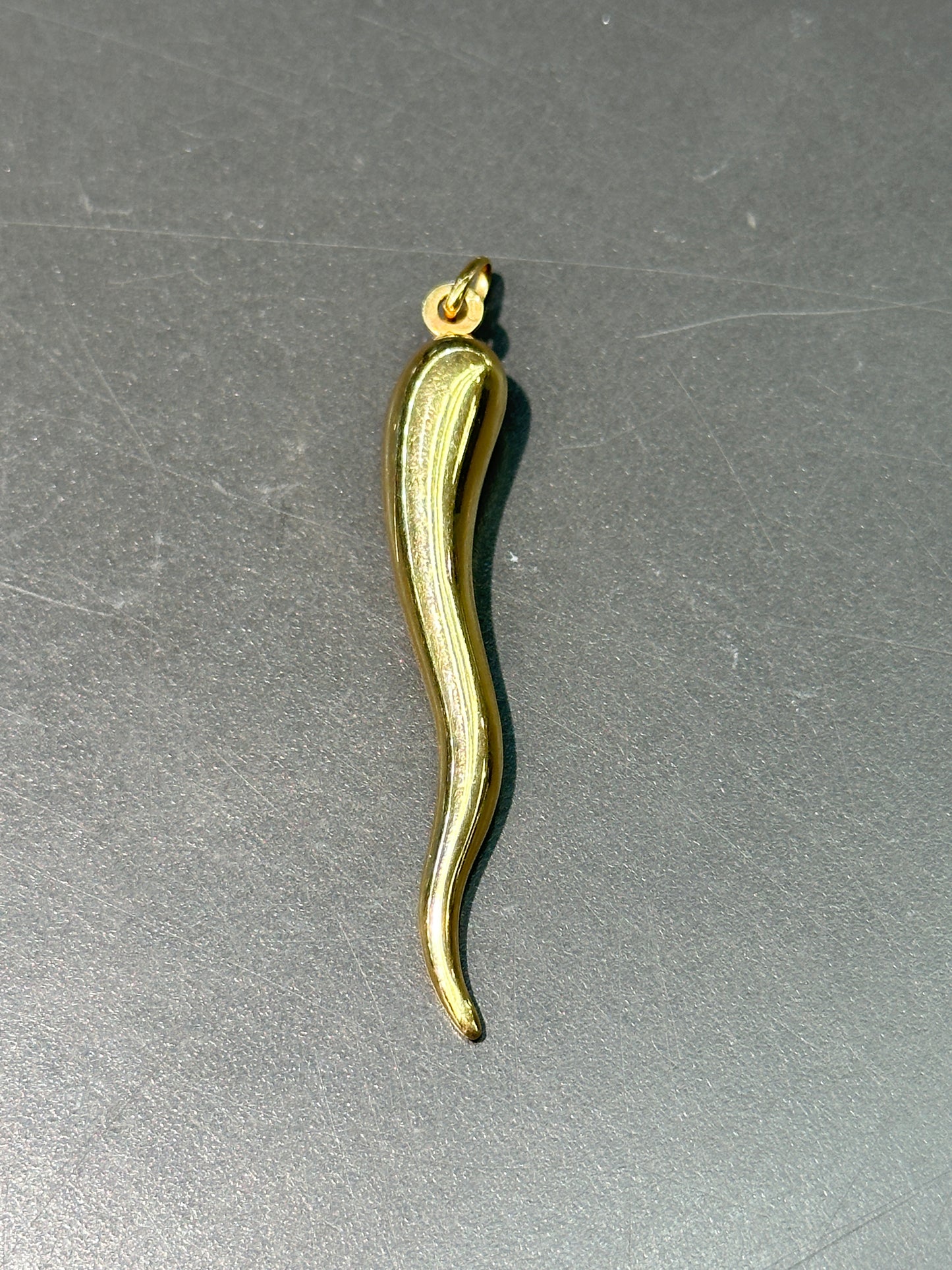 18K Gold Hollow X-Large Italian Horn Pendant