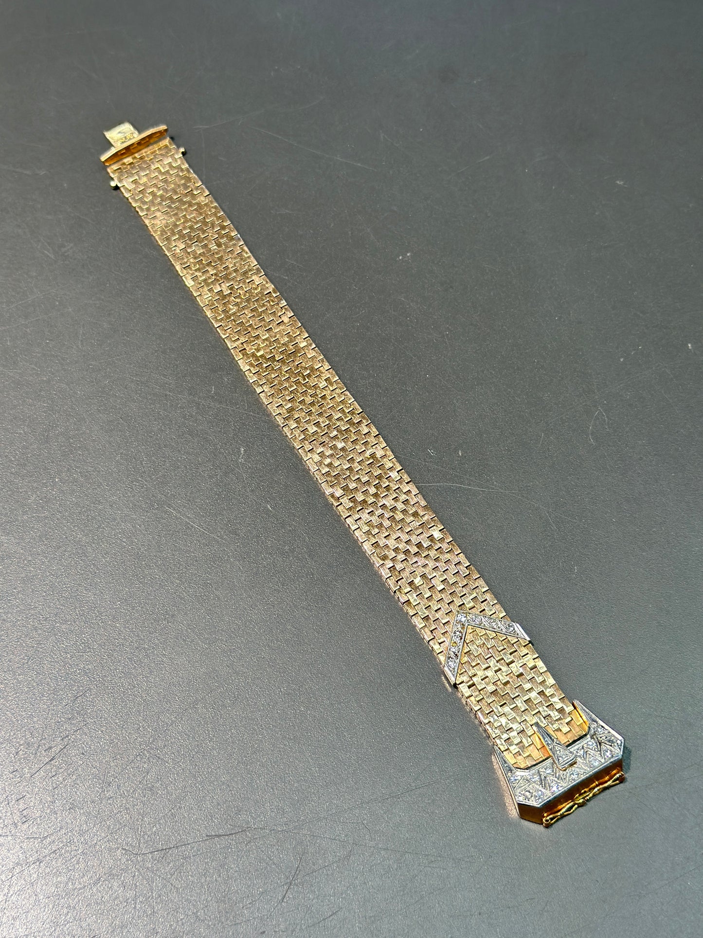 Retro 14K Gold Diamond Buckle Belt Bracelet