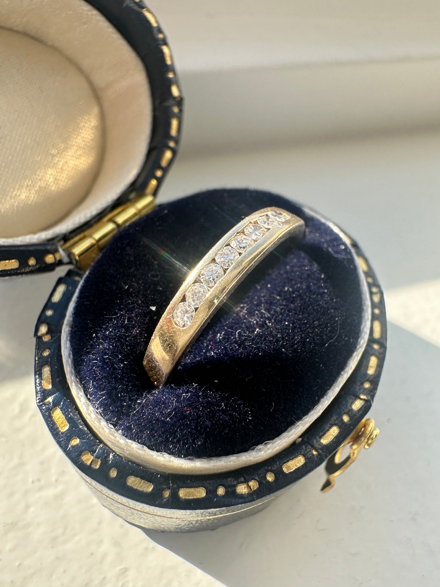 14K 金 0.16 CTW 钻石戒指