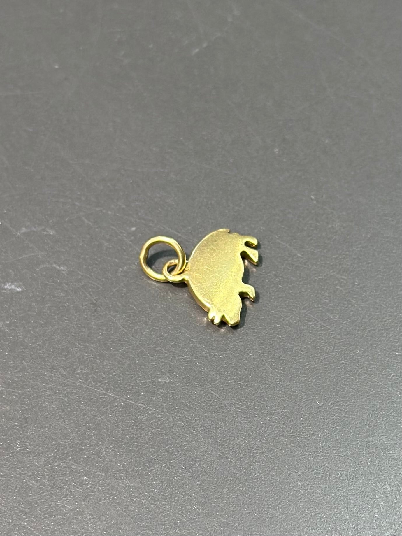 DoDo 18K Gold Pig Charm