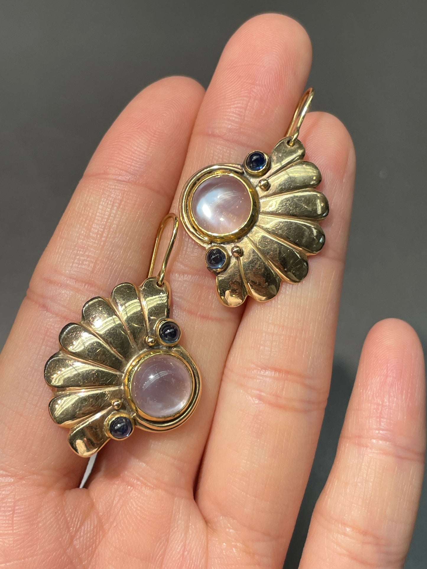 Retro 14K Gold Moonstone Sapphire Earring