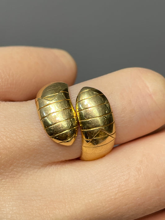 Vintage French Chaumet 18K Yellow Gold Bypass Ring