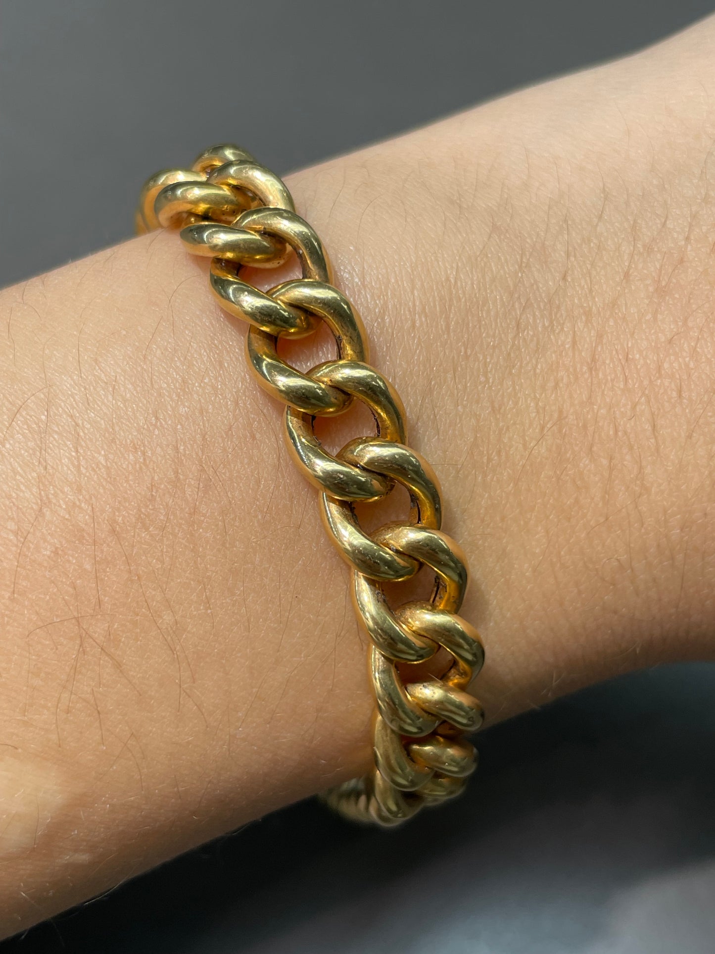 Antique 14K Yellow Gold 9.0 mm Puffy Curb Link Bracelet