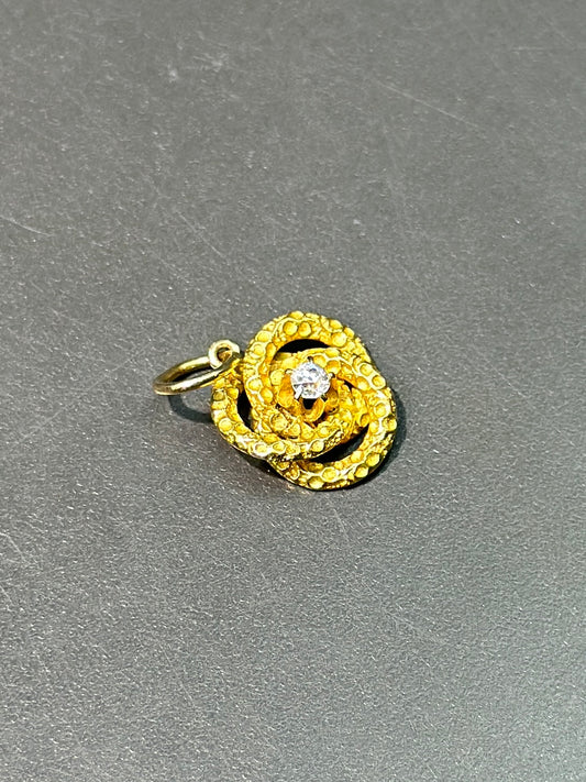古董 18K 金钻石爱之结吊饰
