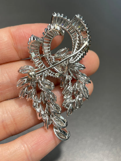 Vintage Platinum 16.52 CTW Diamond Articulating Brooch
