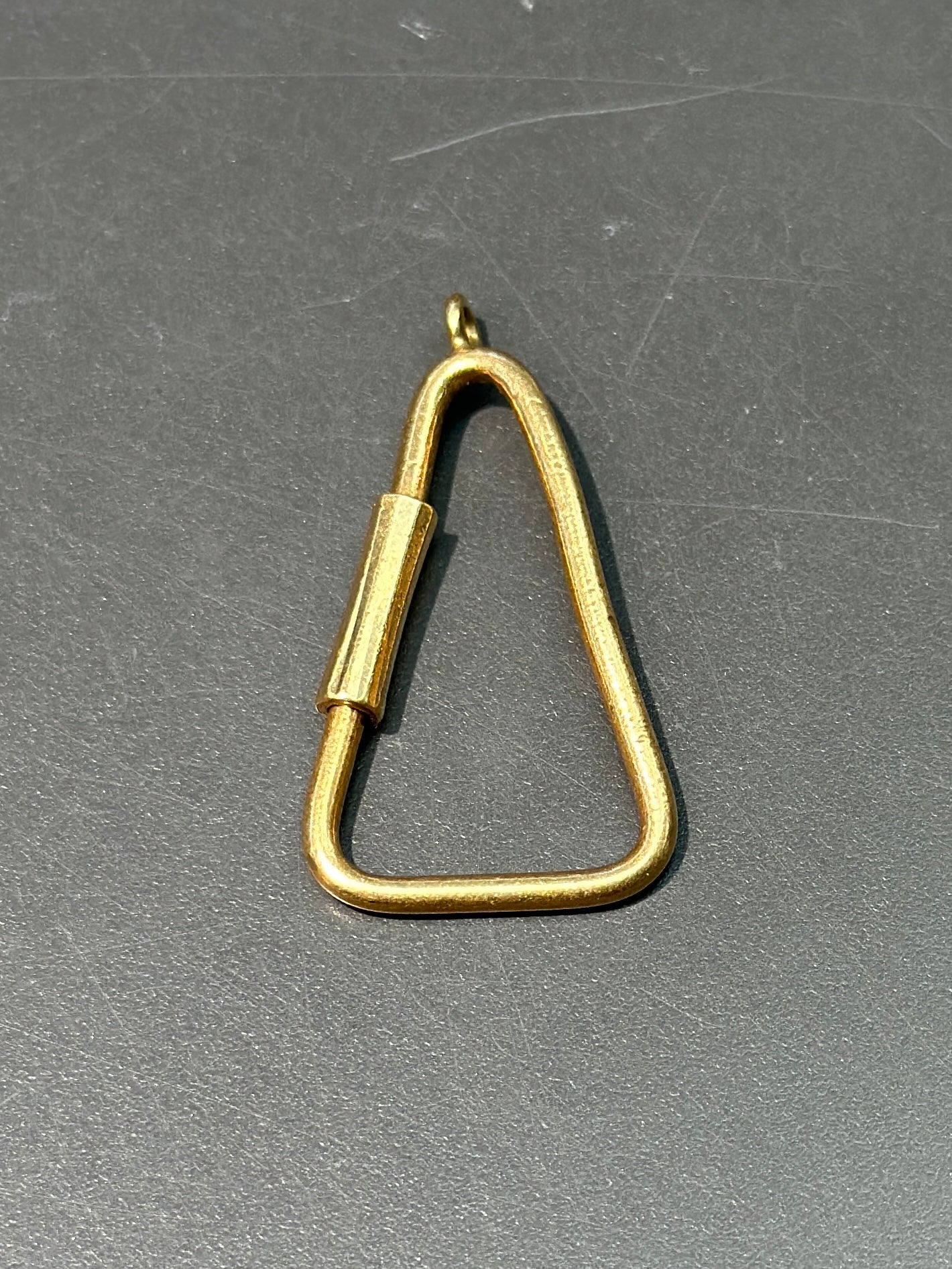 Mousqueton Triangle Vintage En Or 18 Carats