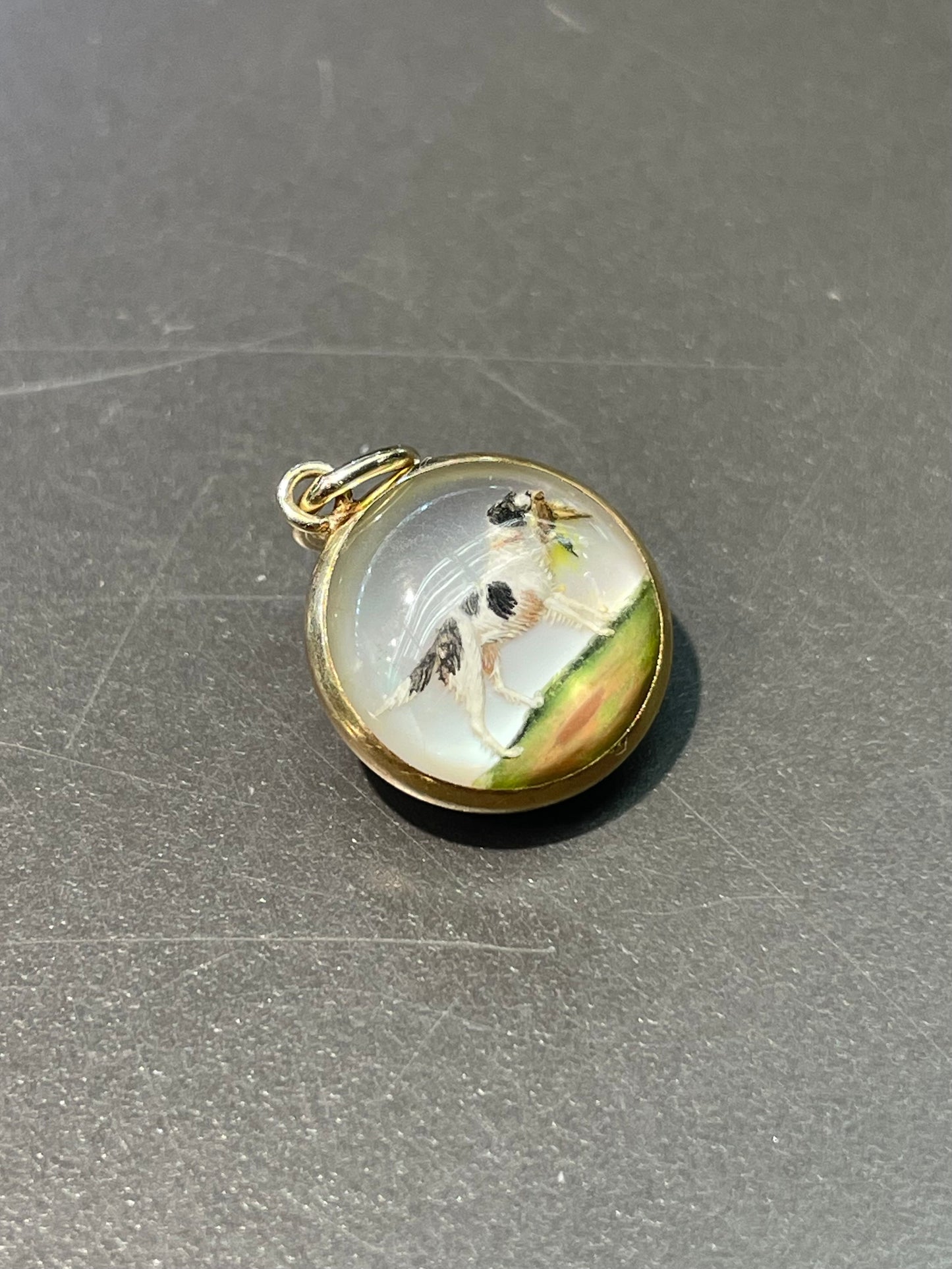 古董 14K 金反向彩绘埃塞克斯水晶“杰克罗素梗犬”吊坠饰品