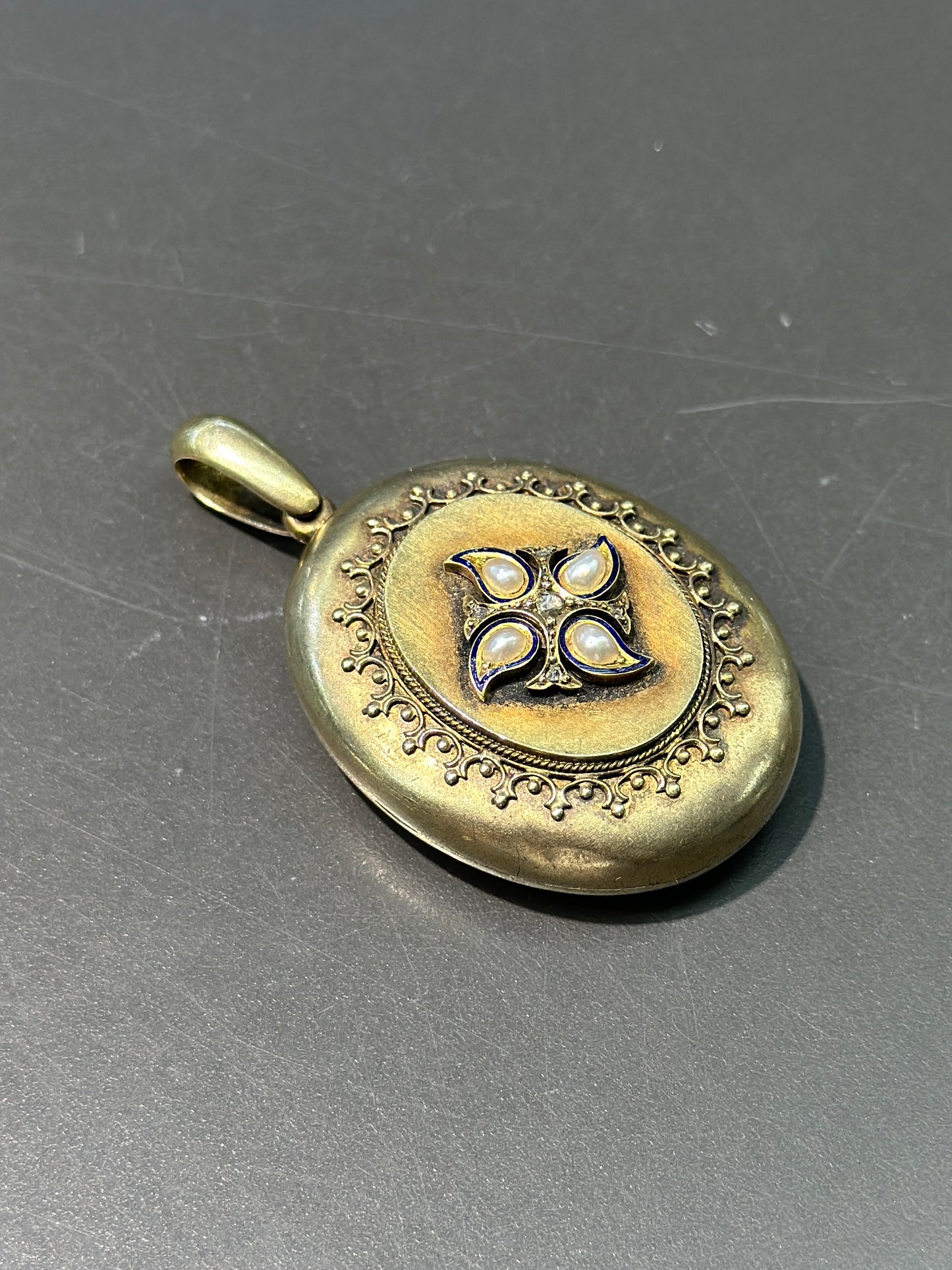 维多利亚伊特鲁里亚 14K 金天然珍珠和钻石小盒