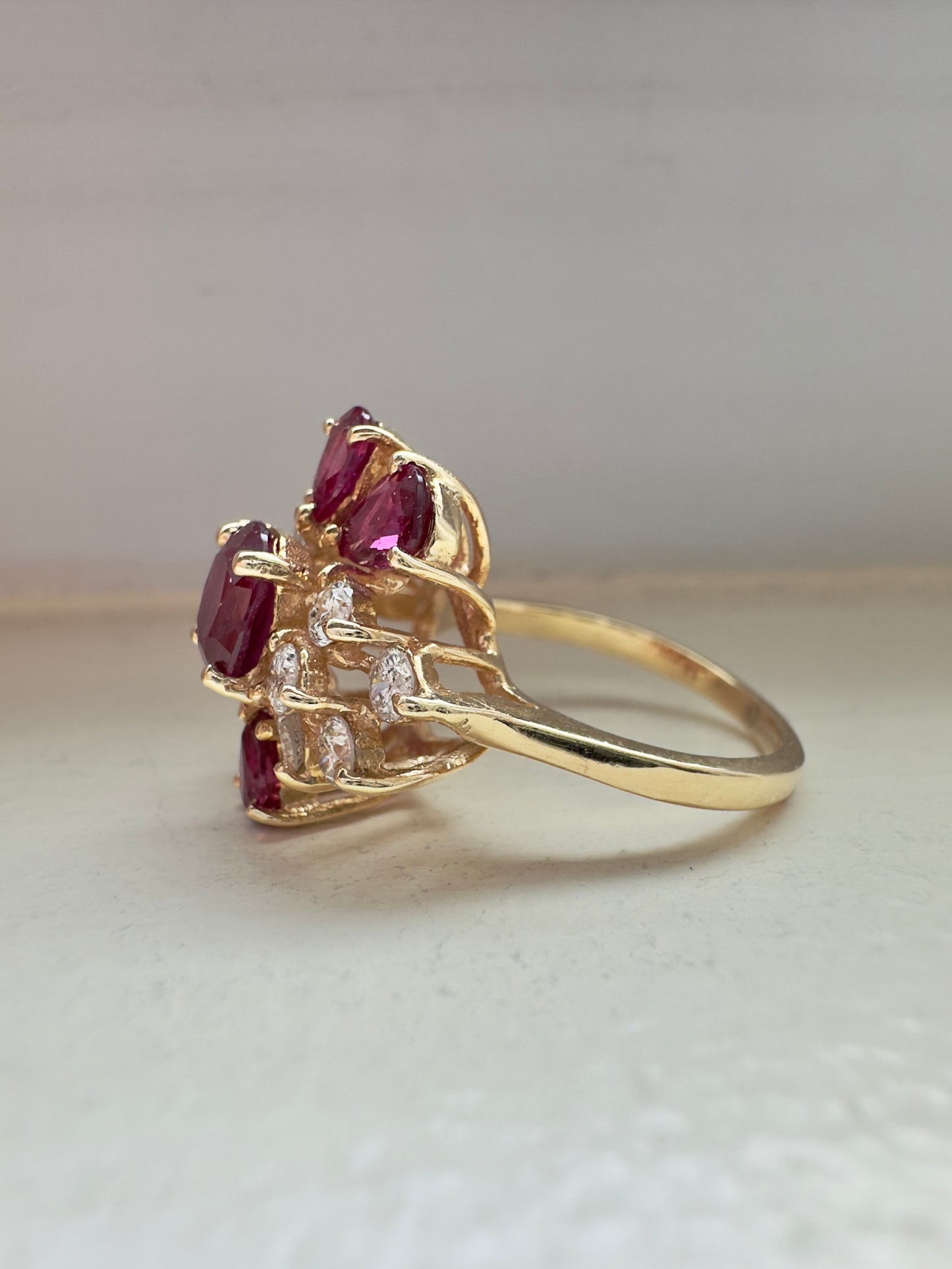 Vintage 14K Gold Ruby Diamond Cluster Ring