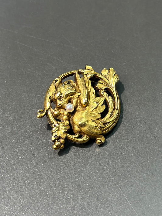 古董 18K 金法国狮鹫和天然珍珠胸针