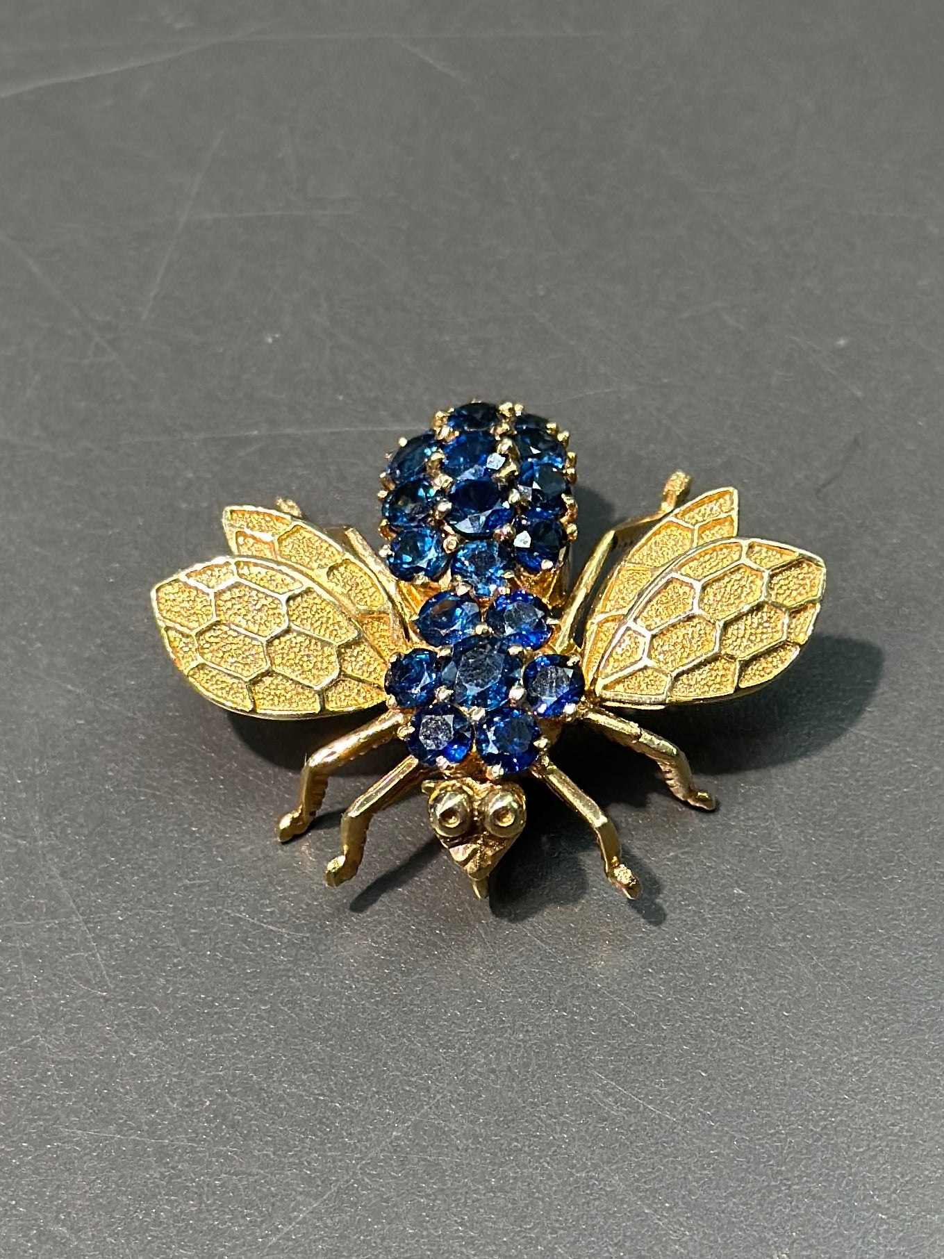 Vintage Large 14K Gold Sapphire Bee Pendant Brooch