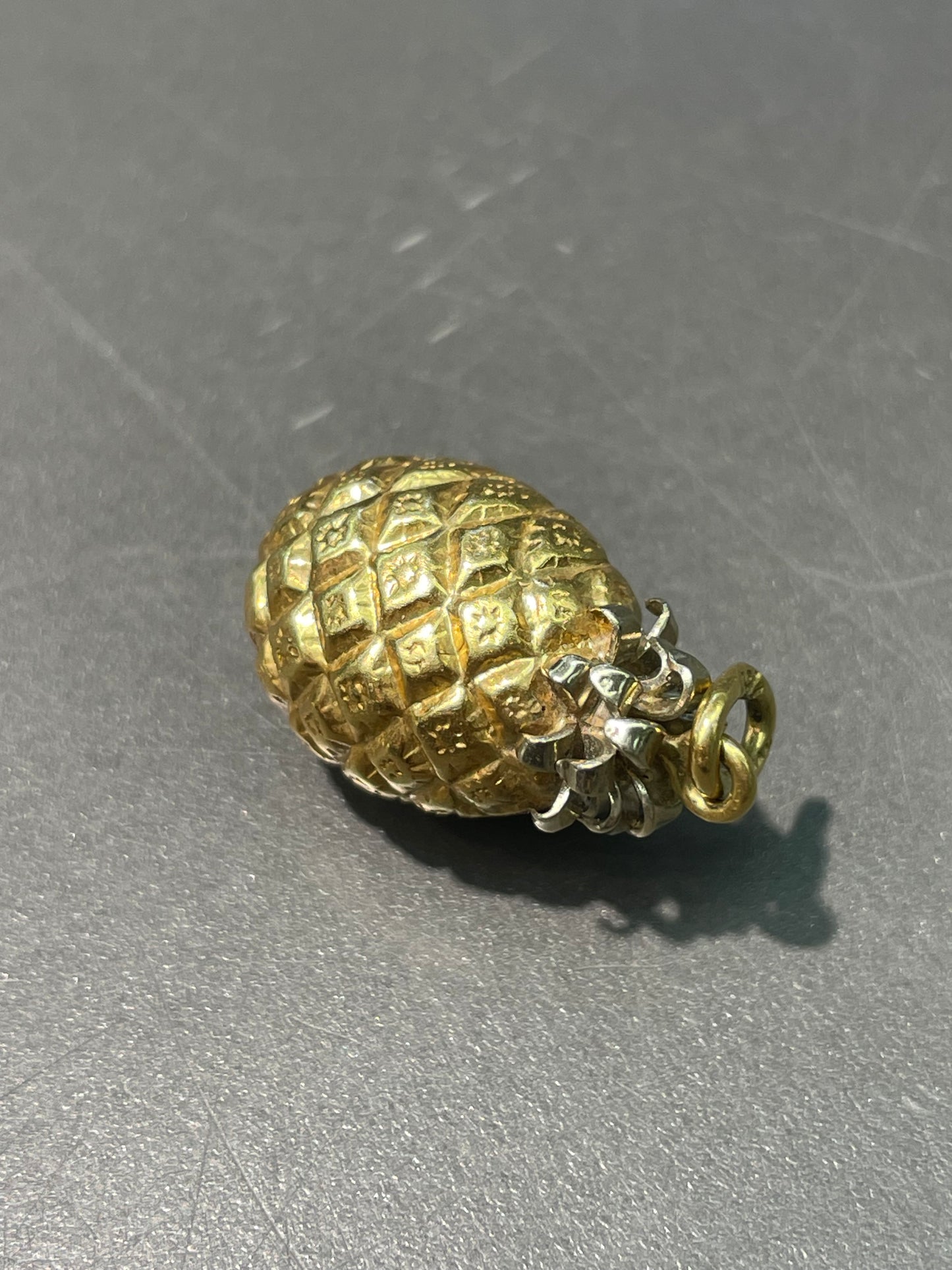 复古 18K 双色金大号菠萝吊坠