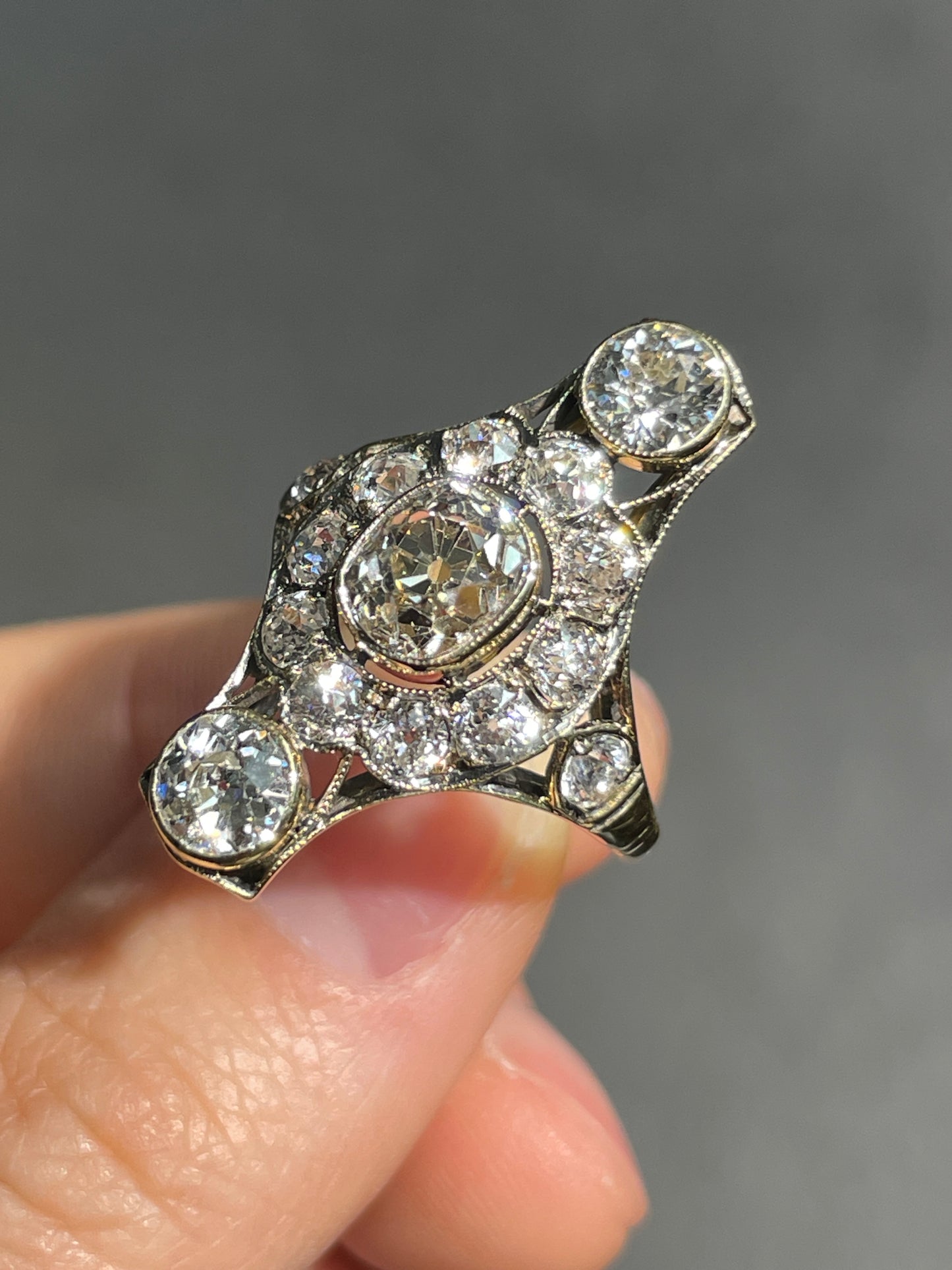 Antique 18K Gold 3.56 CTW Diamond Three Stone Vertical Ring