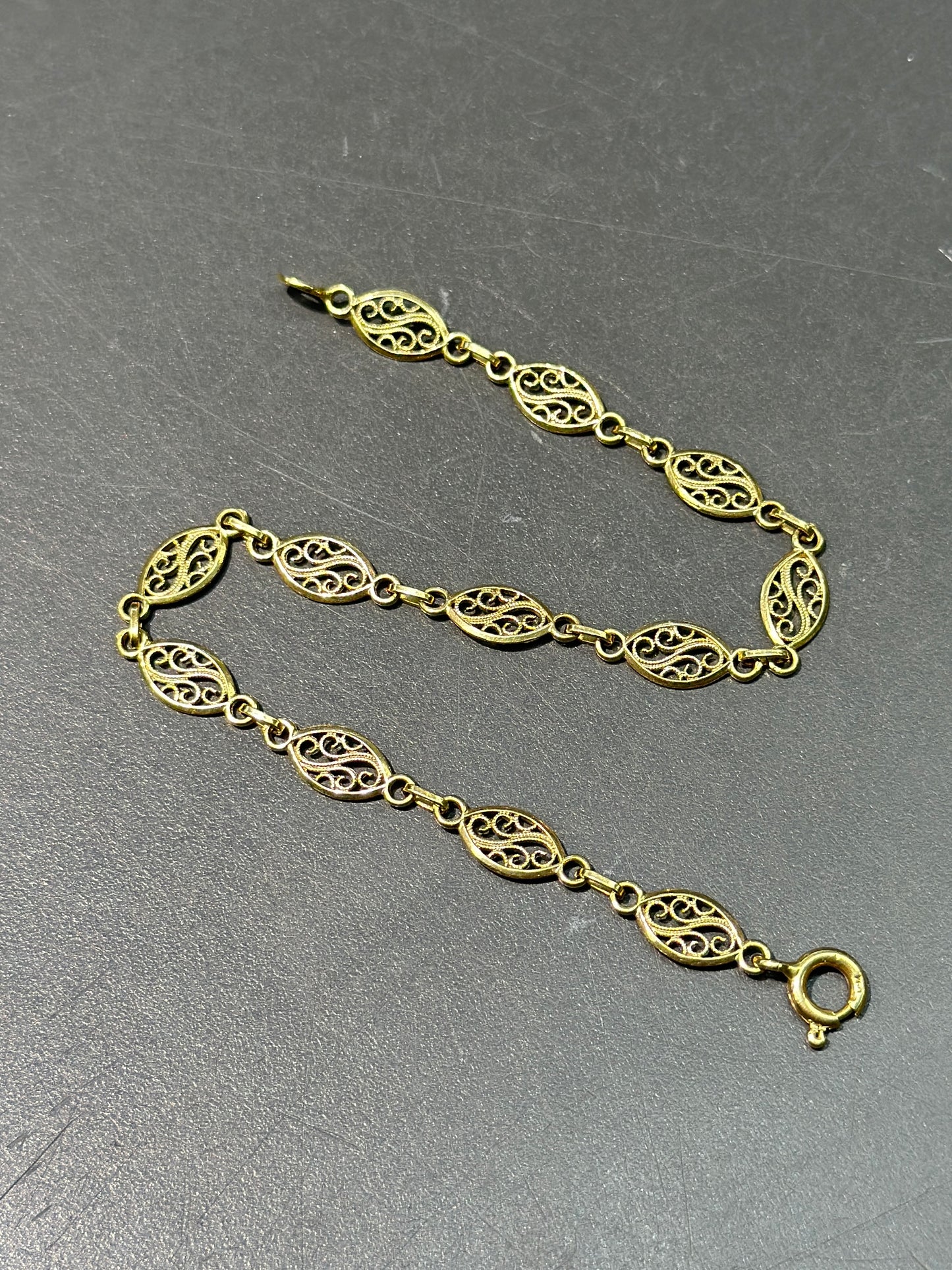 Vintage 18K Gold Filigree Bracelet