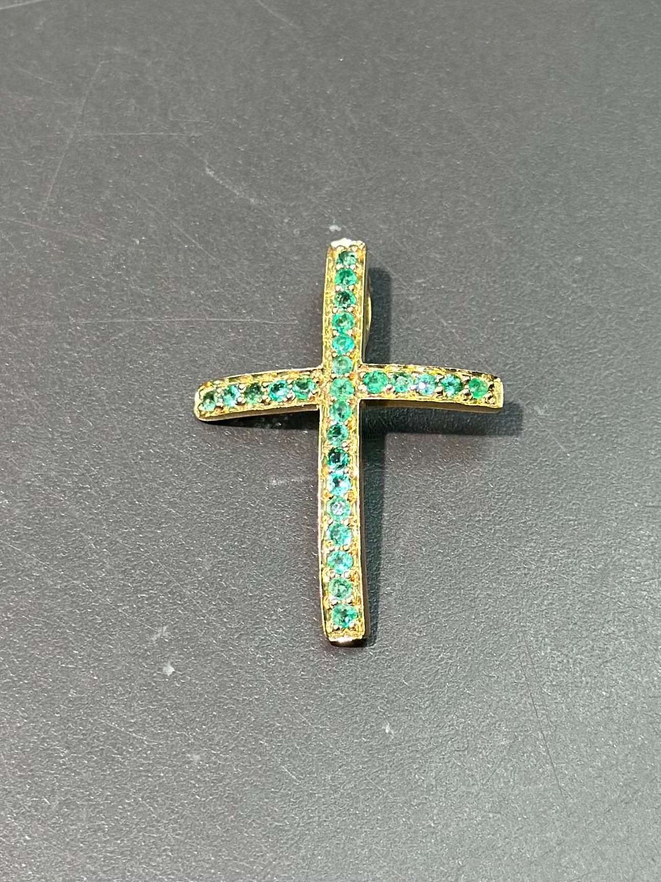 复古 14K 金绿宝石十字架