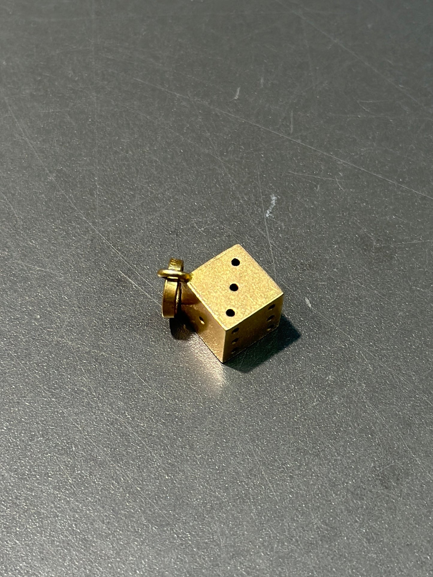 复古 18K 金骰子吊饰