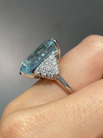 Vintage Platinum Aquamarine Diamond Ring