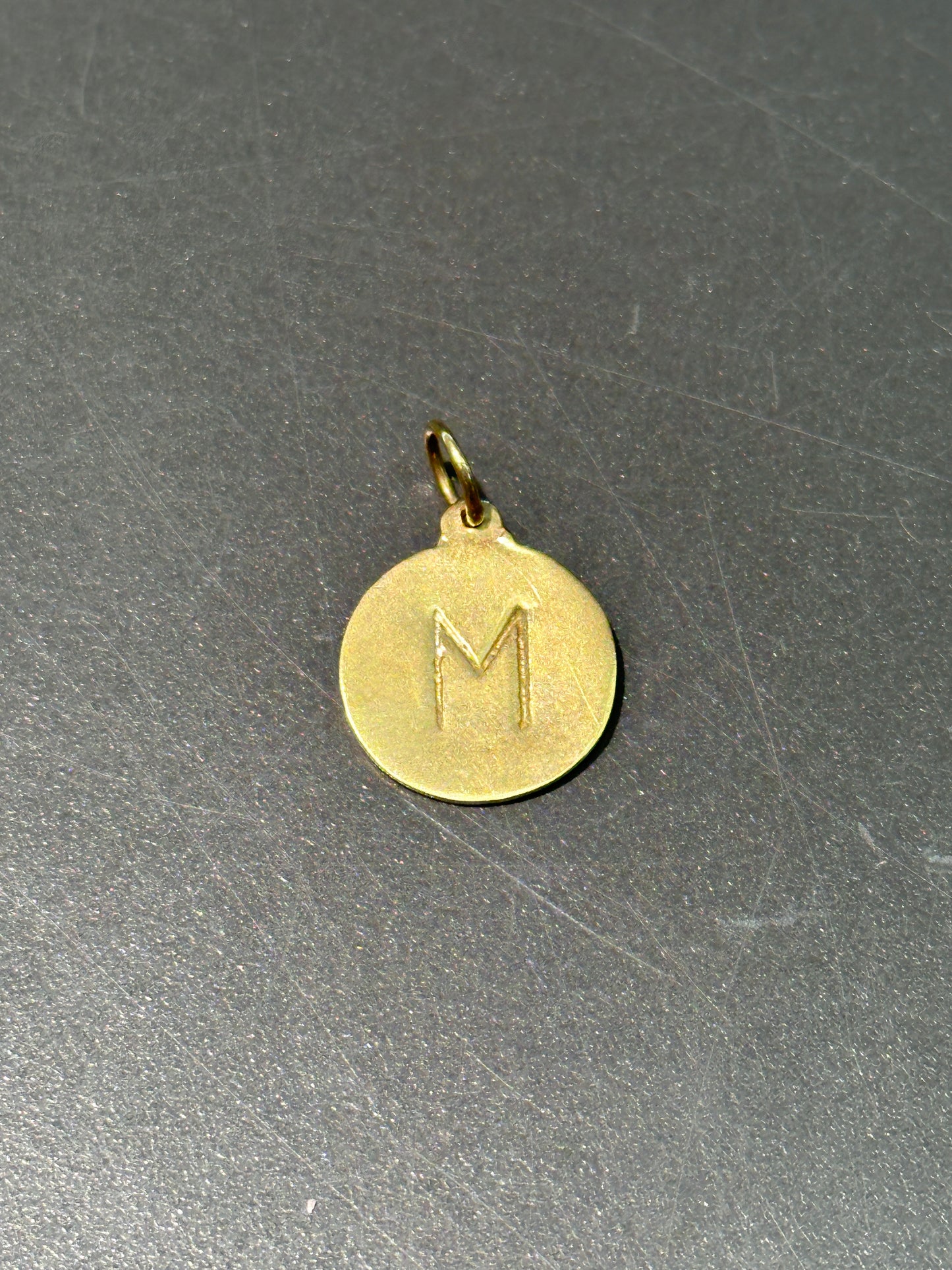 复古 14K“M”字母吊饰